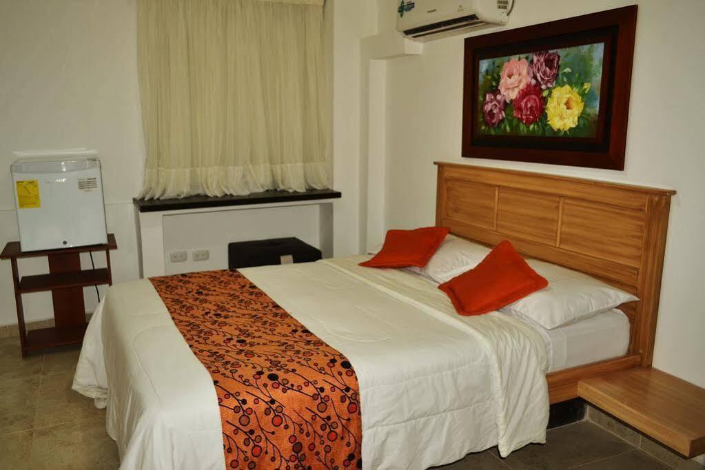 Hotel Riviera Plaza Букараманга Экстерьер фото